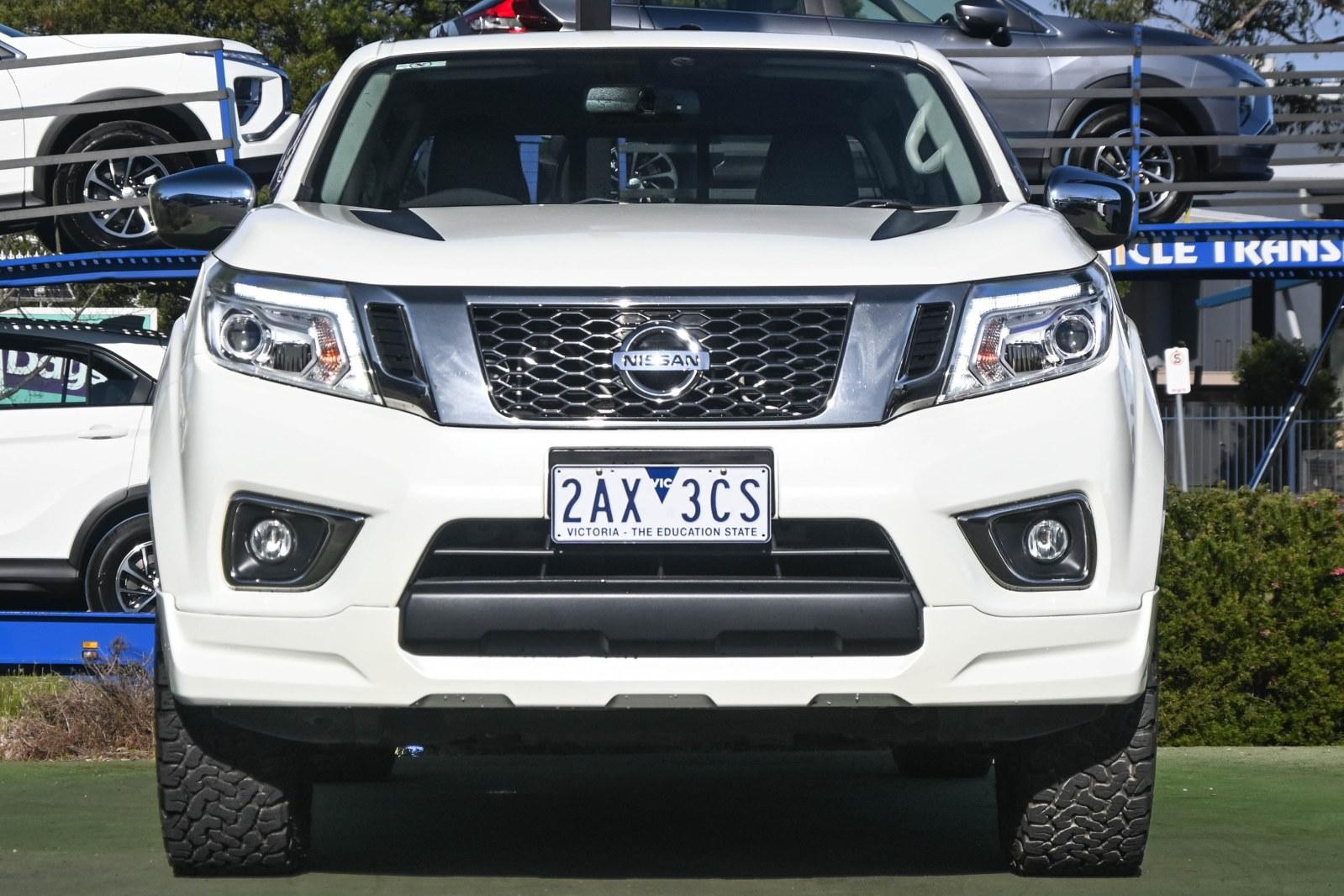 Nissan Navara image 2