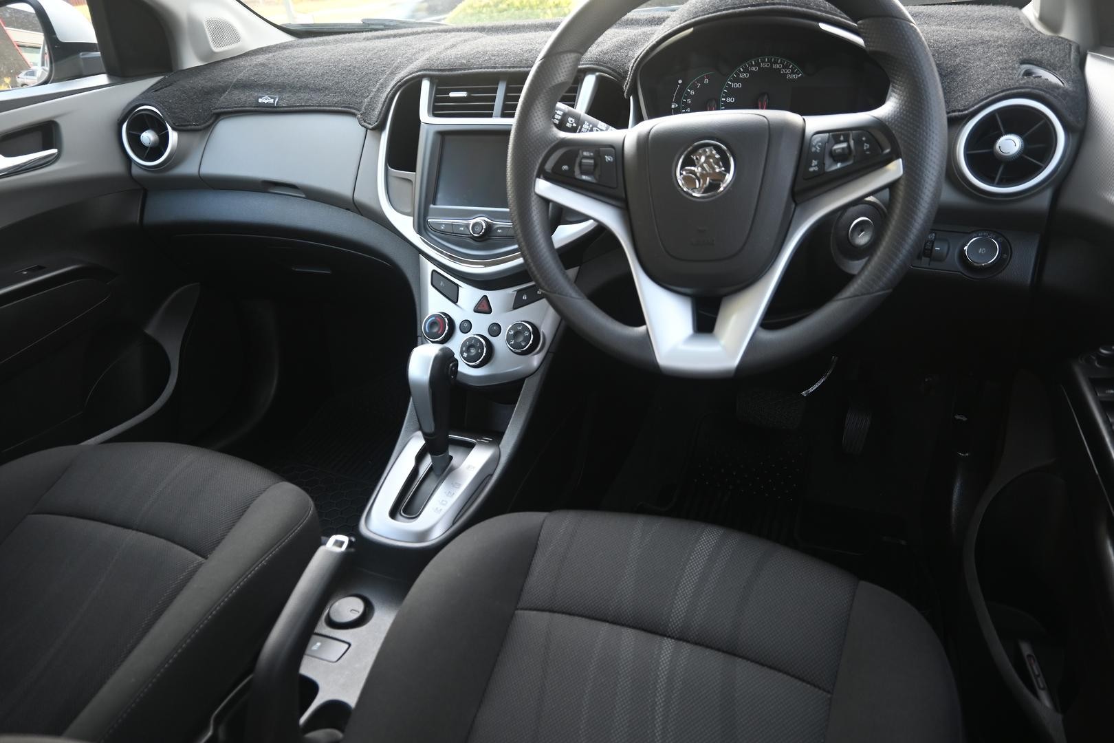 Holden Barina image 3