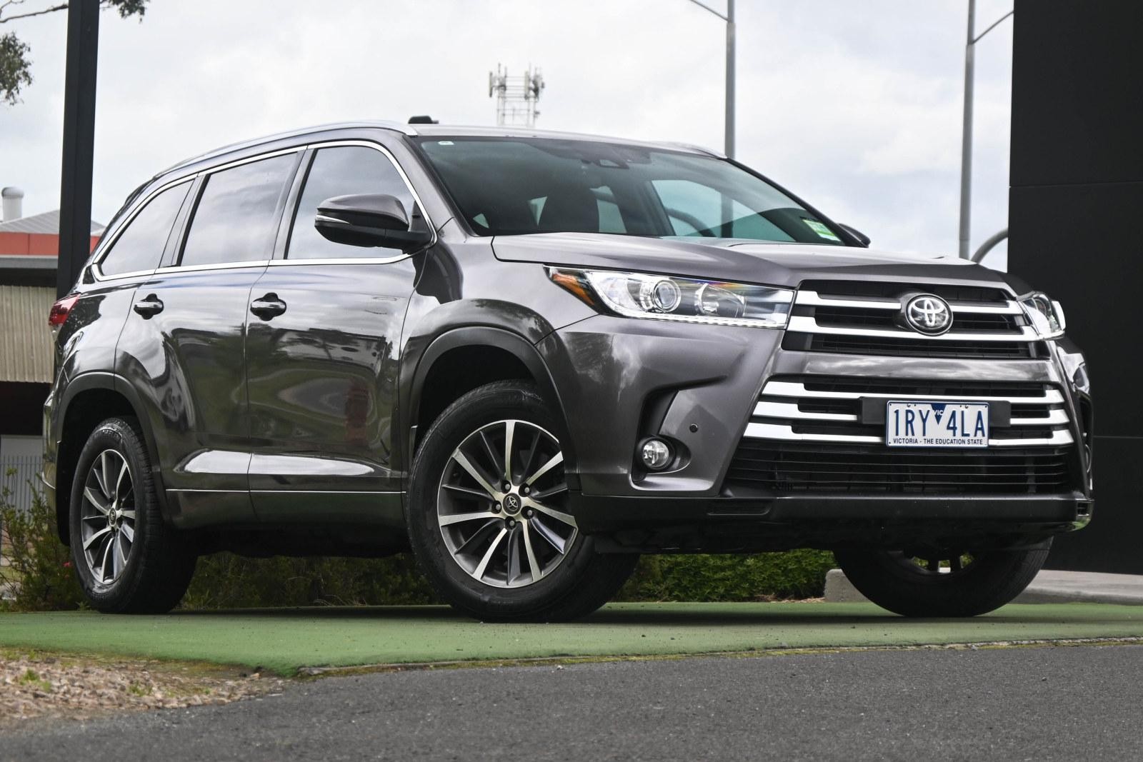 Toyota Kluger image 1