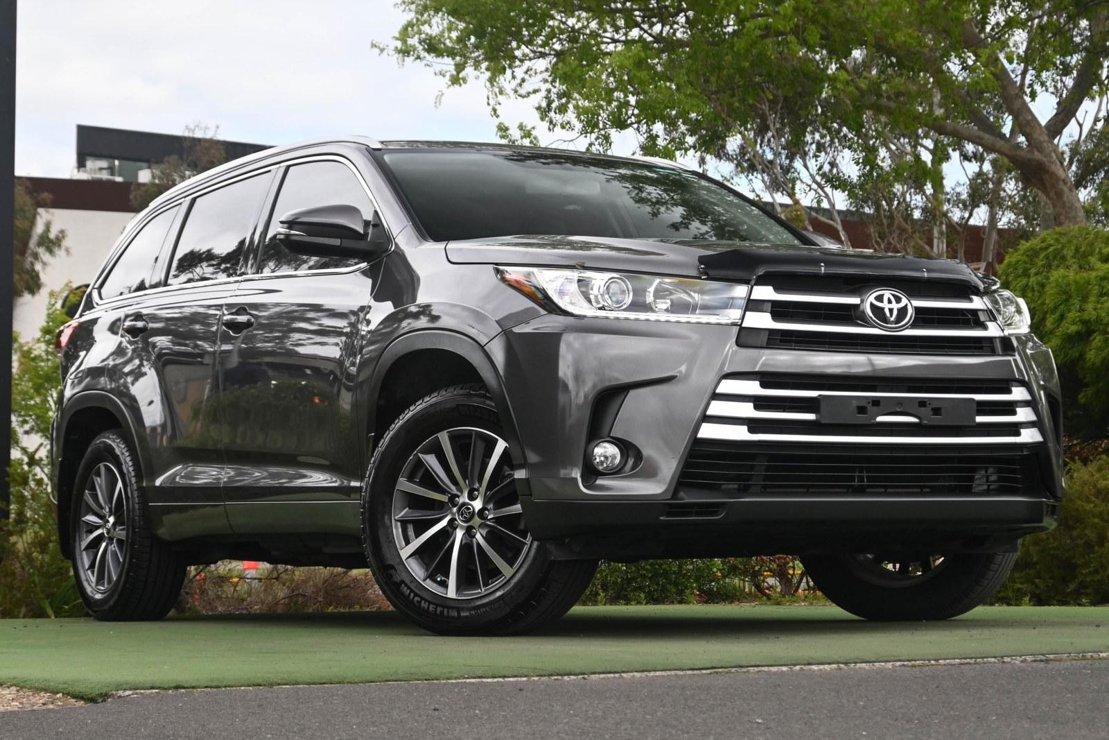 Toyota Kluger image 1