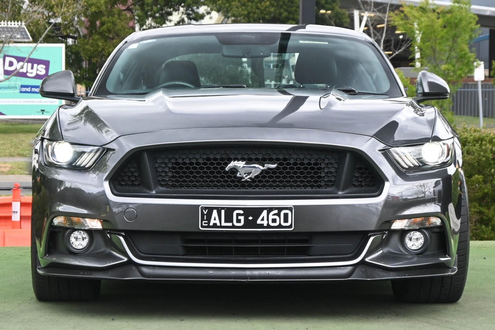 Ford Mustang image 2