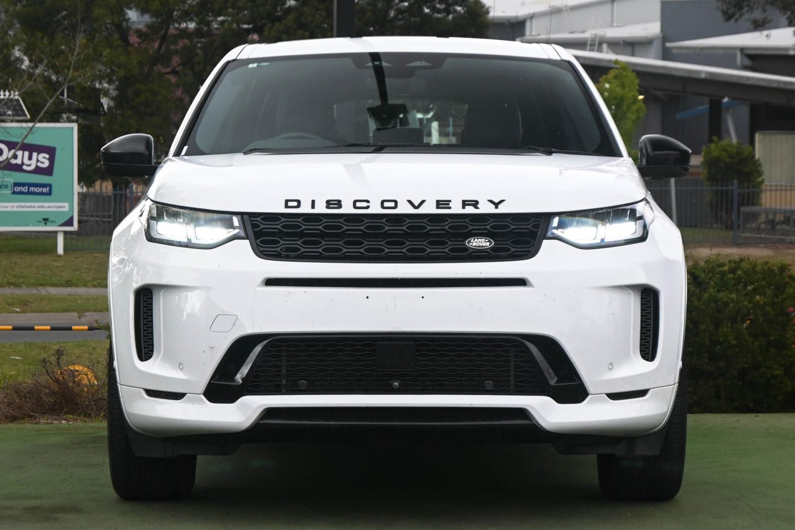 Land Rover Discovery Sport image 2