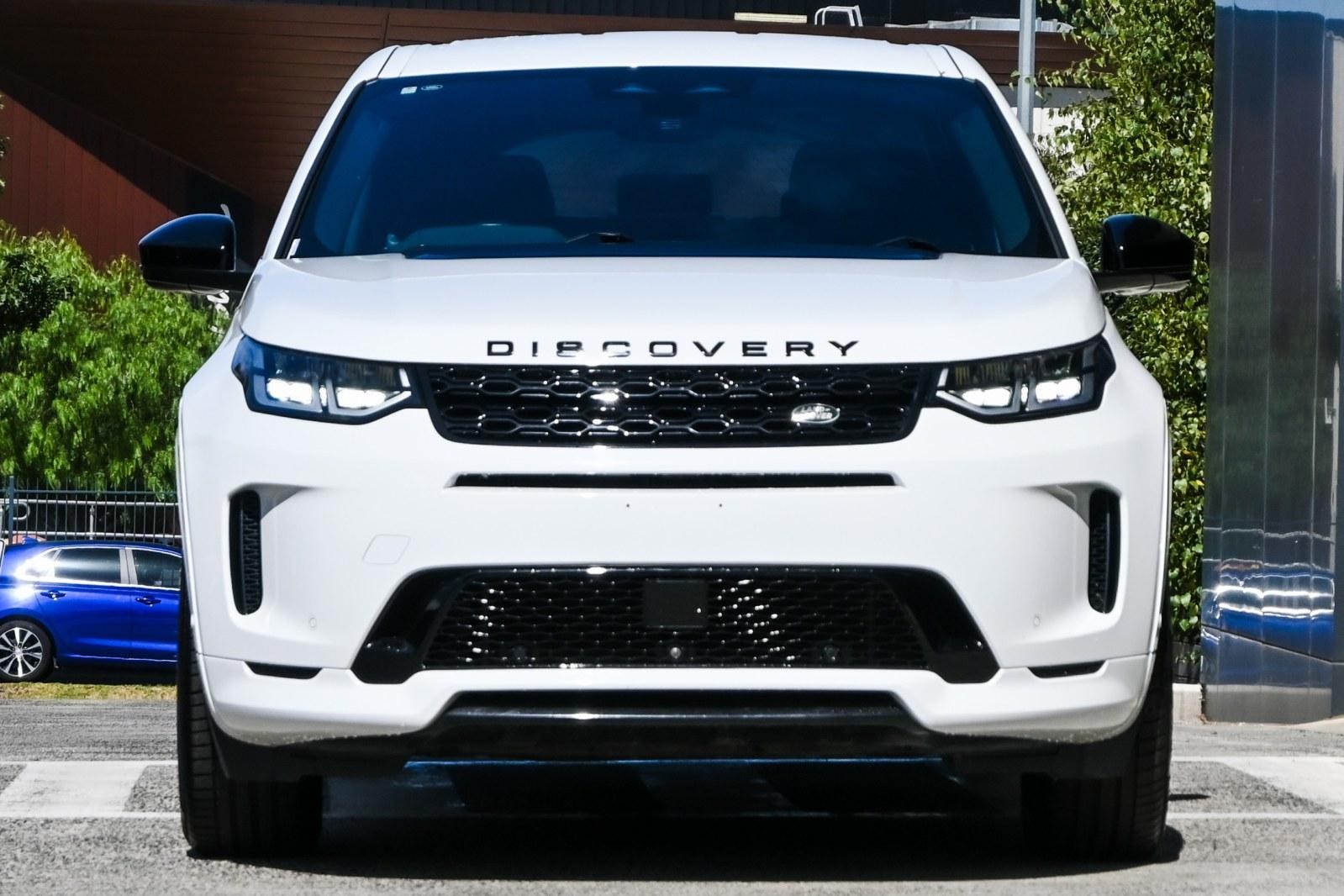 Land Rover Discovery Sport image 2