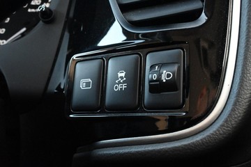 https://dvg-vehicle-assets.s3.amazonaws.com/U15228/1cm4ohng86xeraf3x74o8vw56.jpg