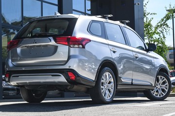 https://dvg-vehicle-assets.s3.amazonaws.com/U15228/83sd4z0anklg0wpuoq8fwaojf.jpg