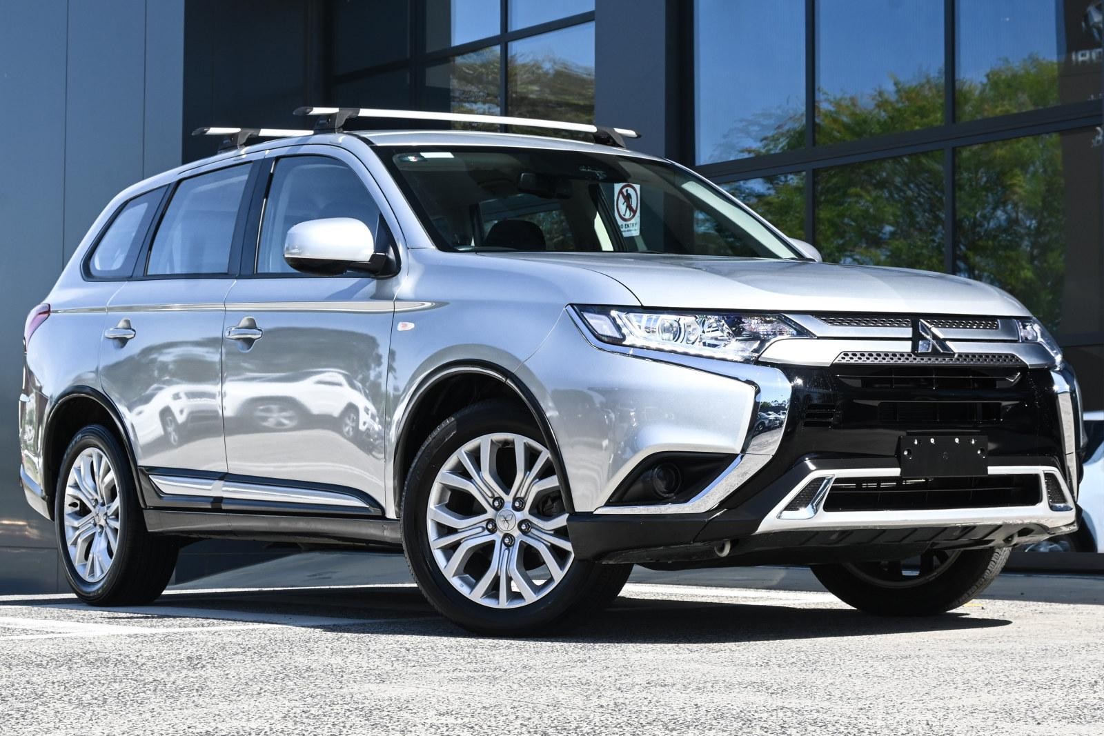 Mitsubishi Outlander image 1