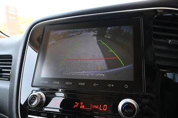 https://dvg-vehicle-assets.s3.amazonaws.com/U15228/adrzbosnvn4nphgl8i8aqnuun.jpg
