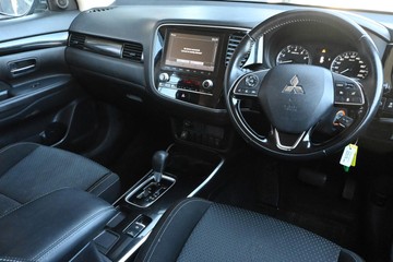 https://dvg-vehicle-assets.s3.amazonaws.com/U15233/auh3jovl05iva65ayg4mmxnni.jpg