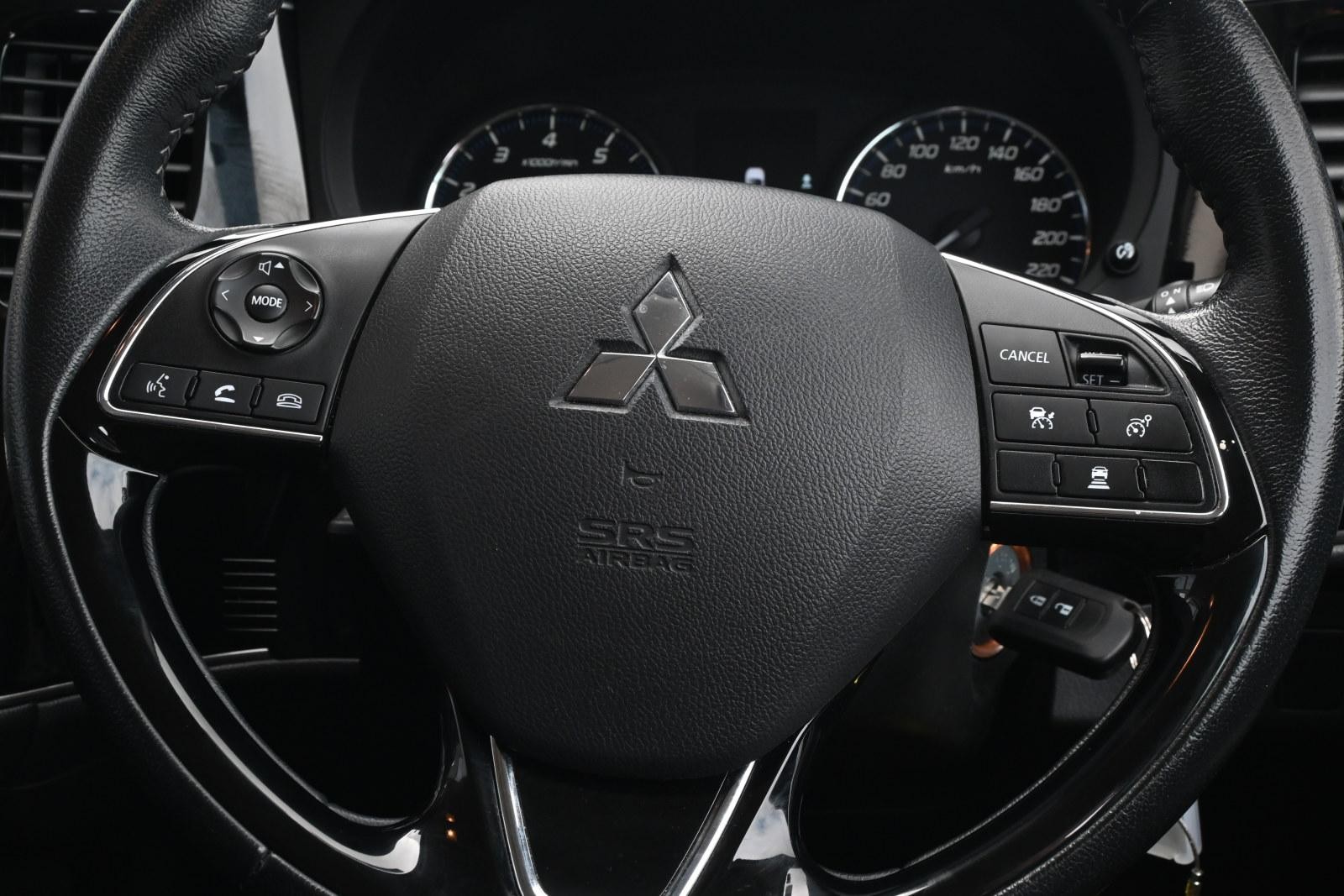 Mitsubishi Outlander image 4