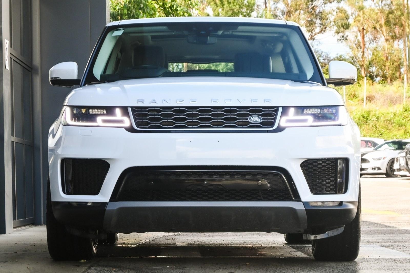 Land Rover Range Rover Sport image 2