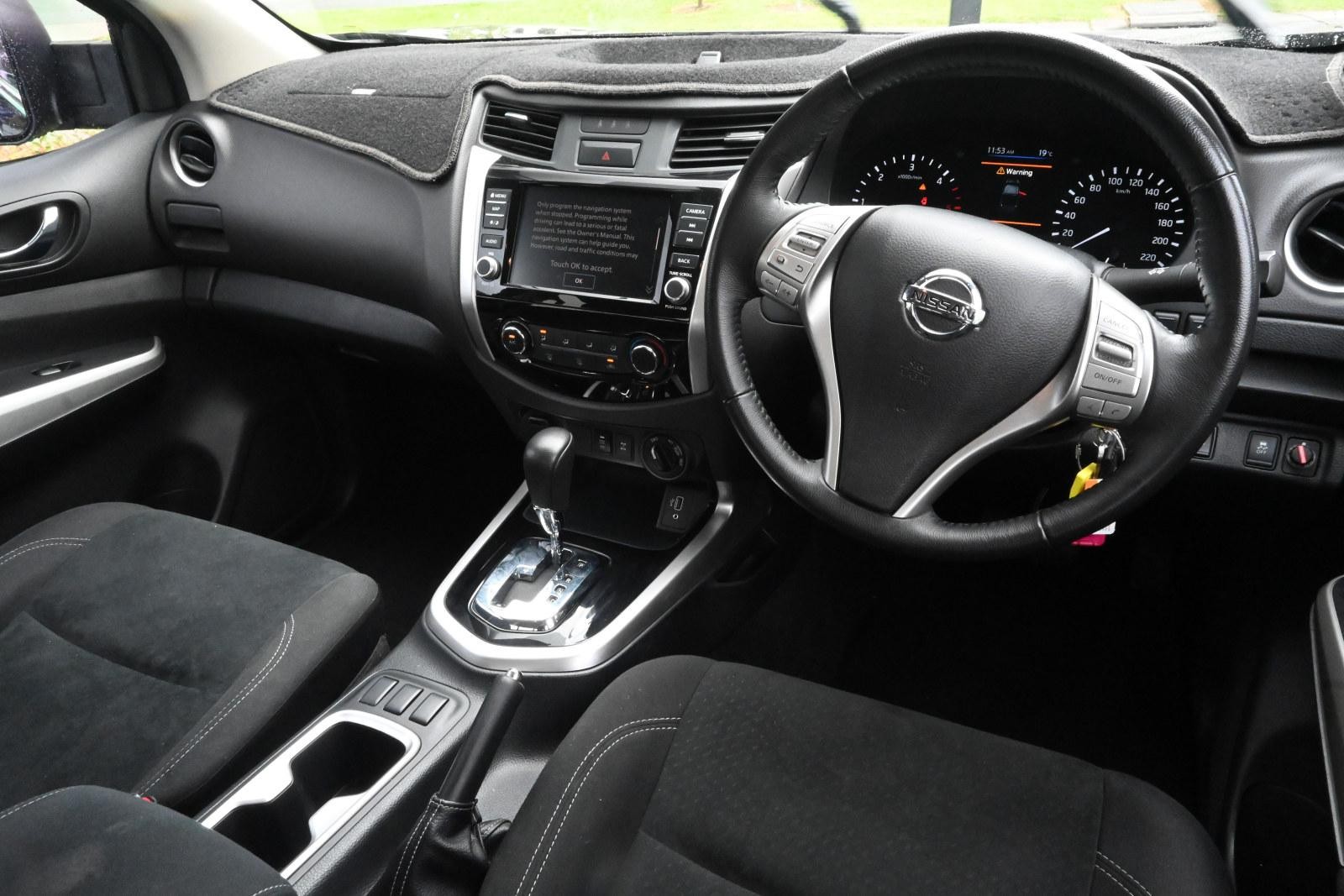 Nissan Navara image 3