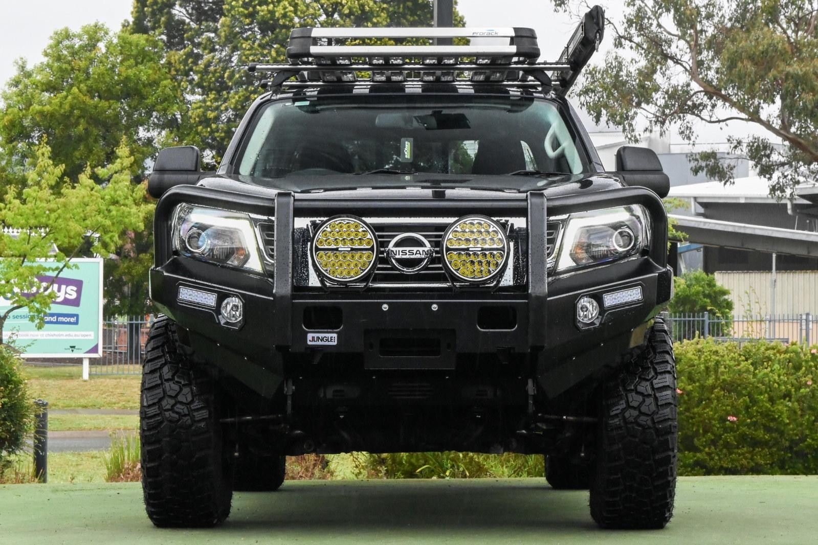 Nissan Navara image 2