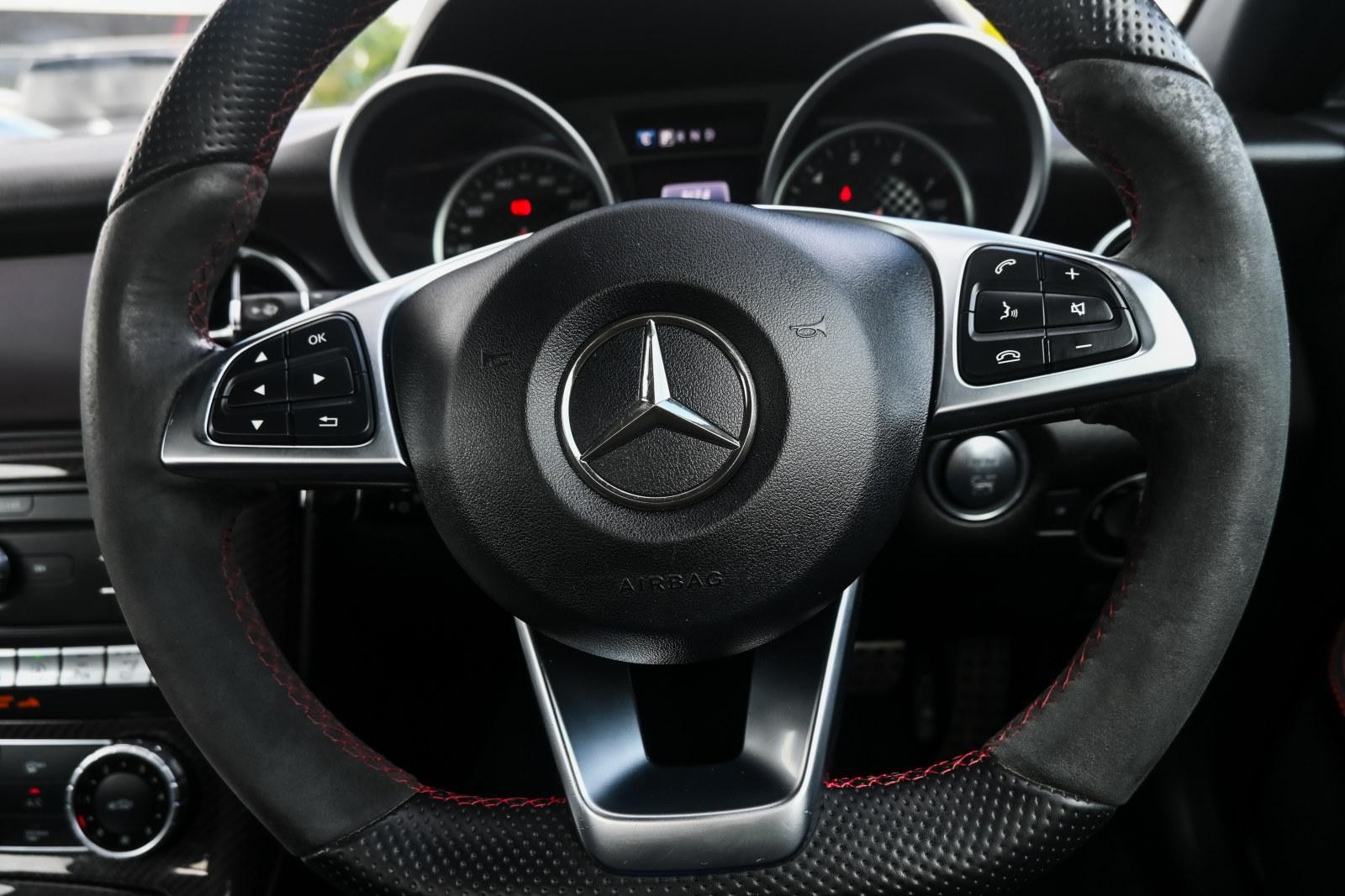 Mercedes Benz Slc-class image 4