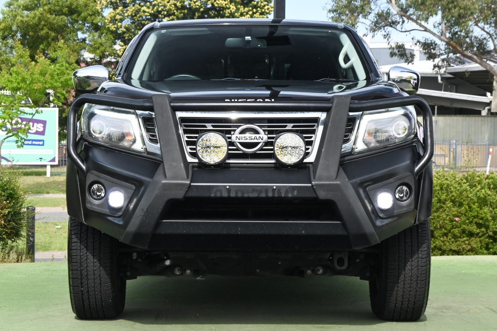 Nissan Navara image 2