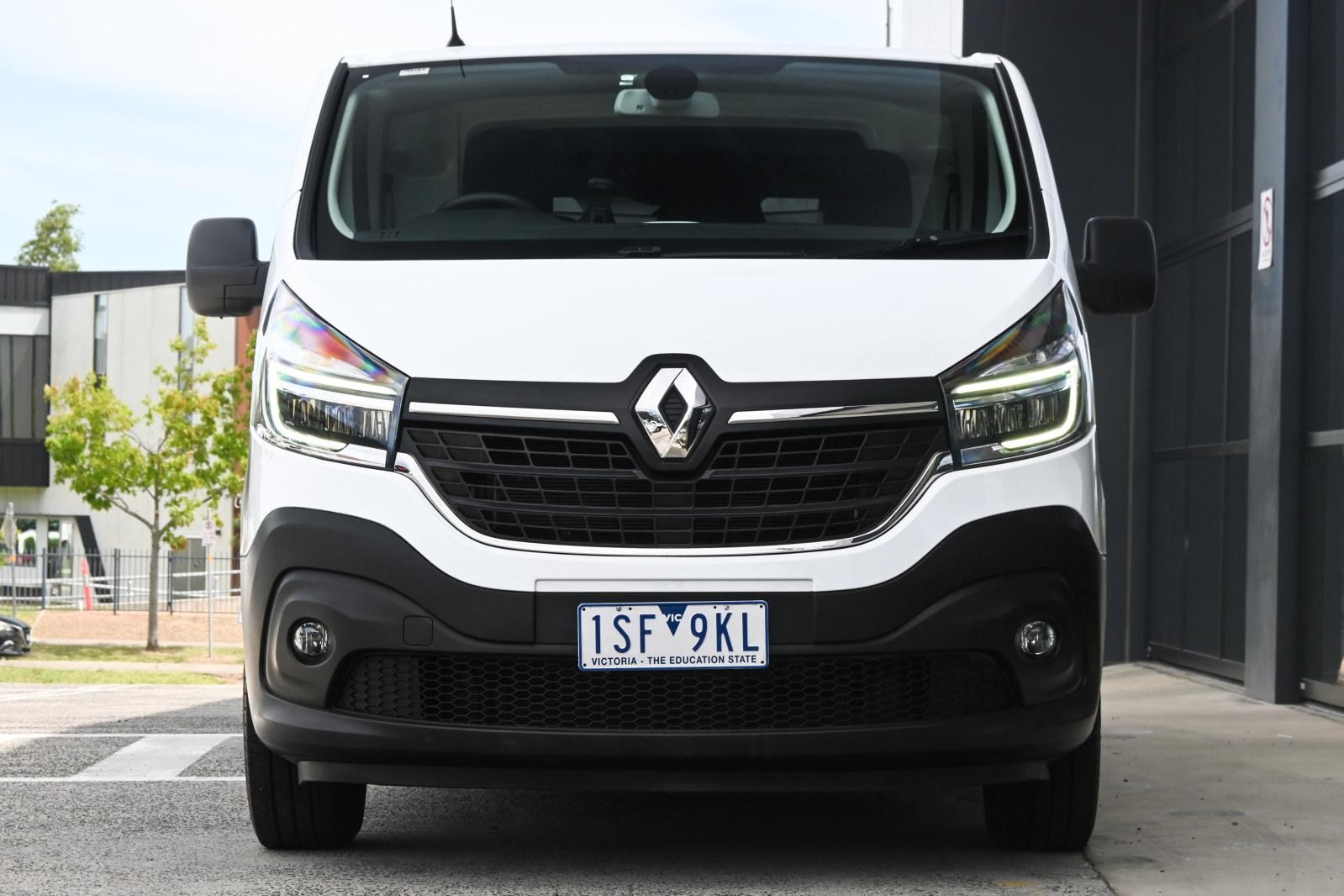 Renault Trafic image 2