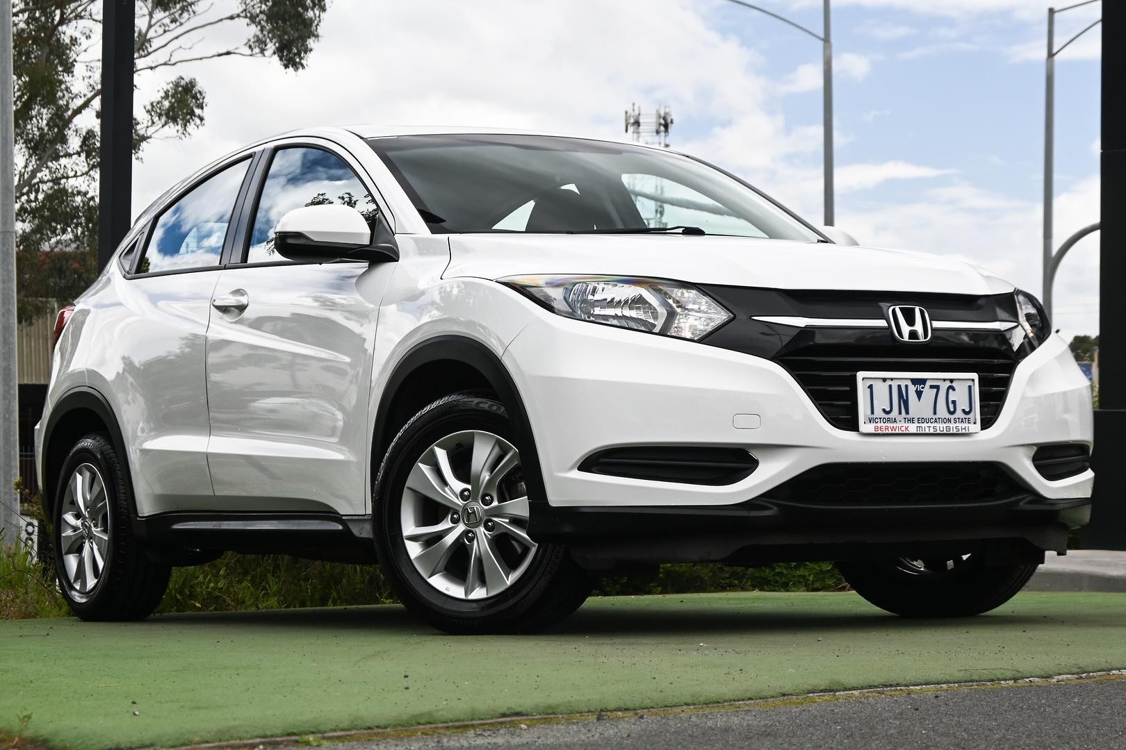 Honda Hr-v image 1