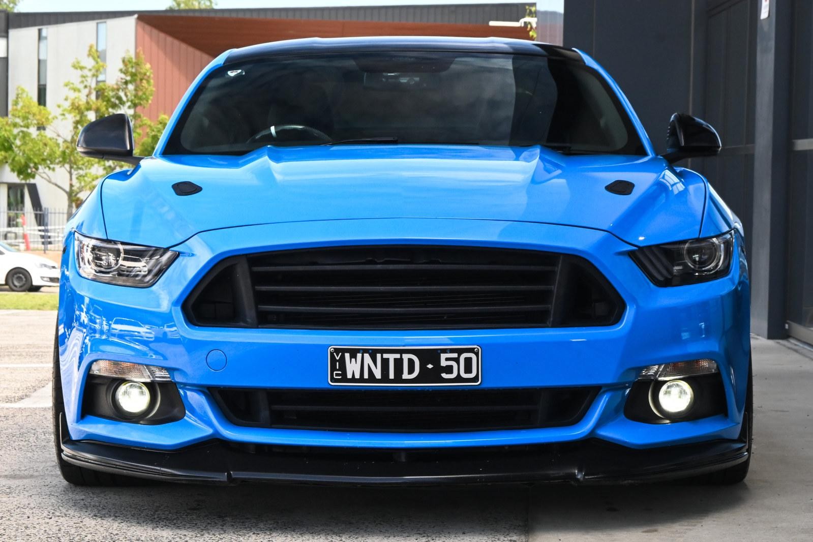 Ford Mustang image 2