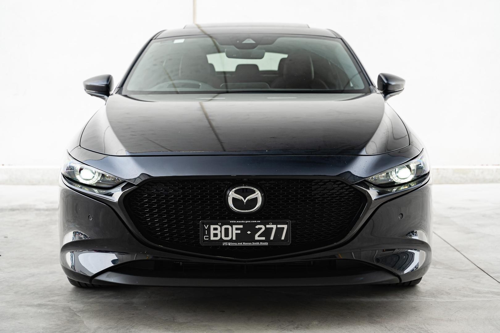 Mazda 3 image 2