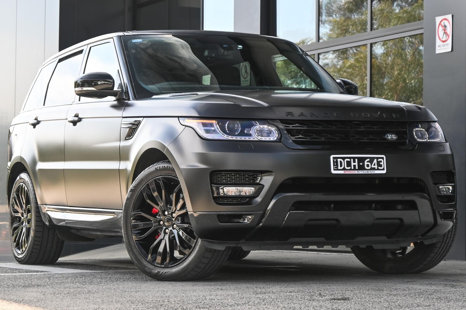 Land Rover Range Rover Sport image 1