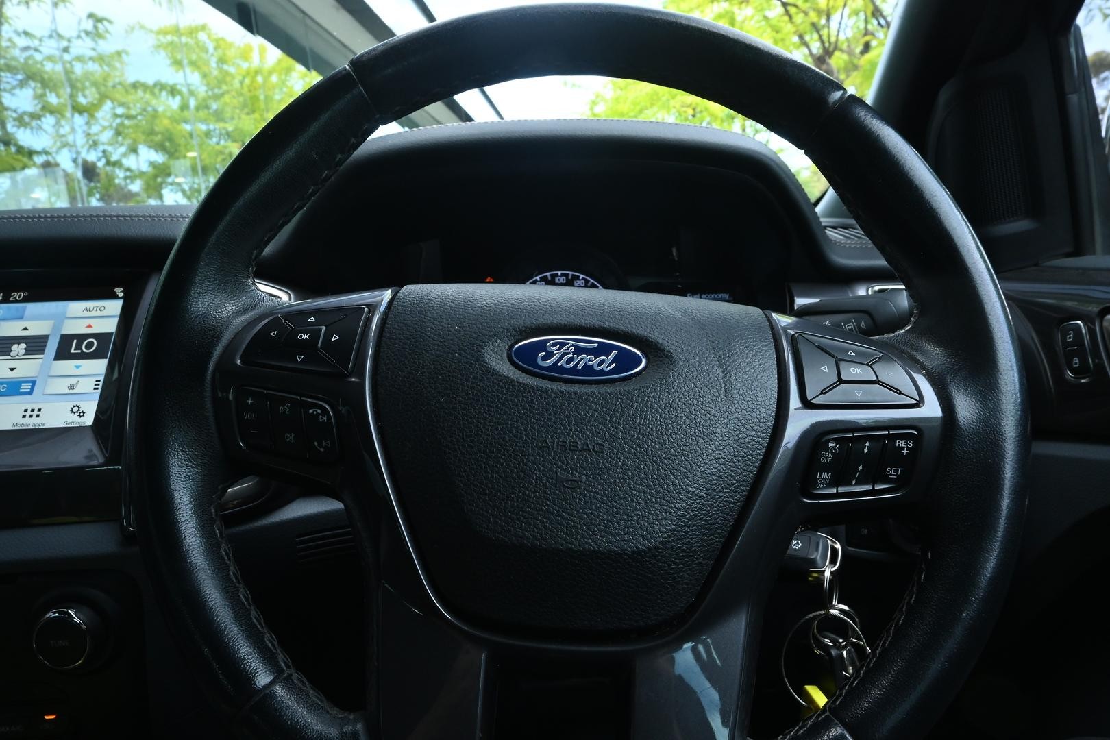 Ford Everest image 4