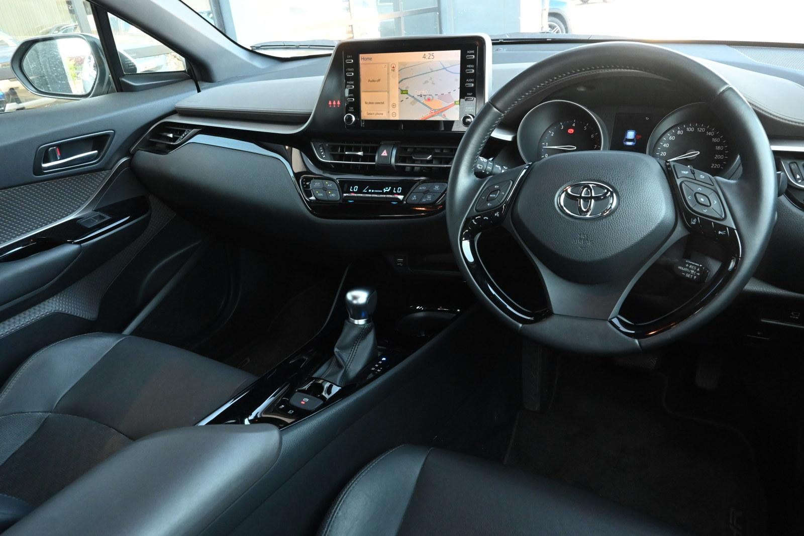 Toyota C-hr image 3