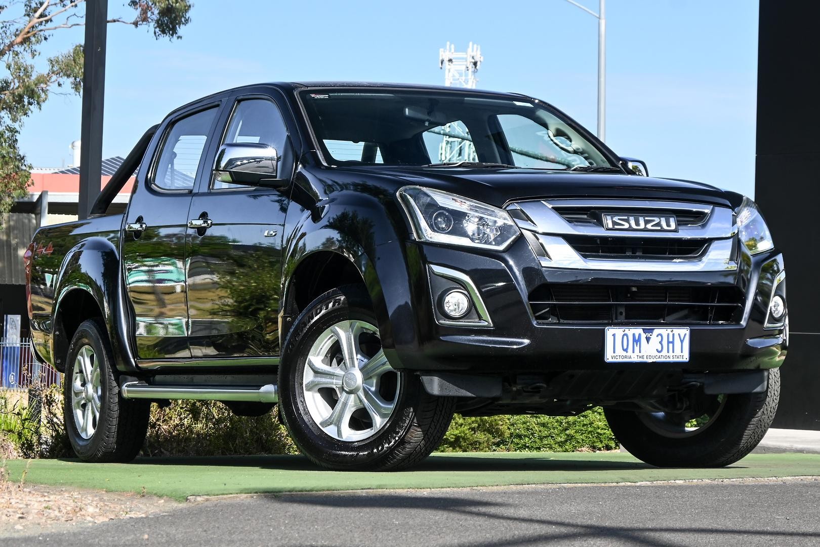 Isuzu D-max image 1