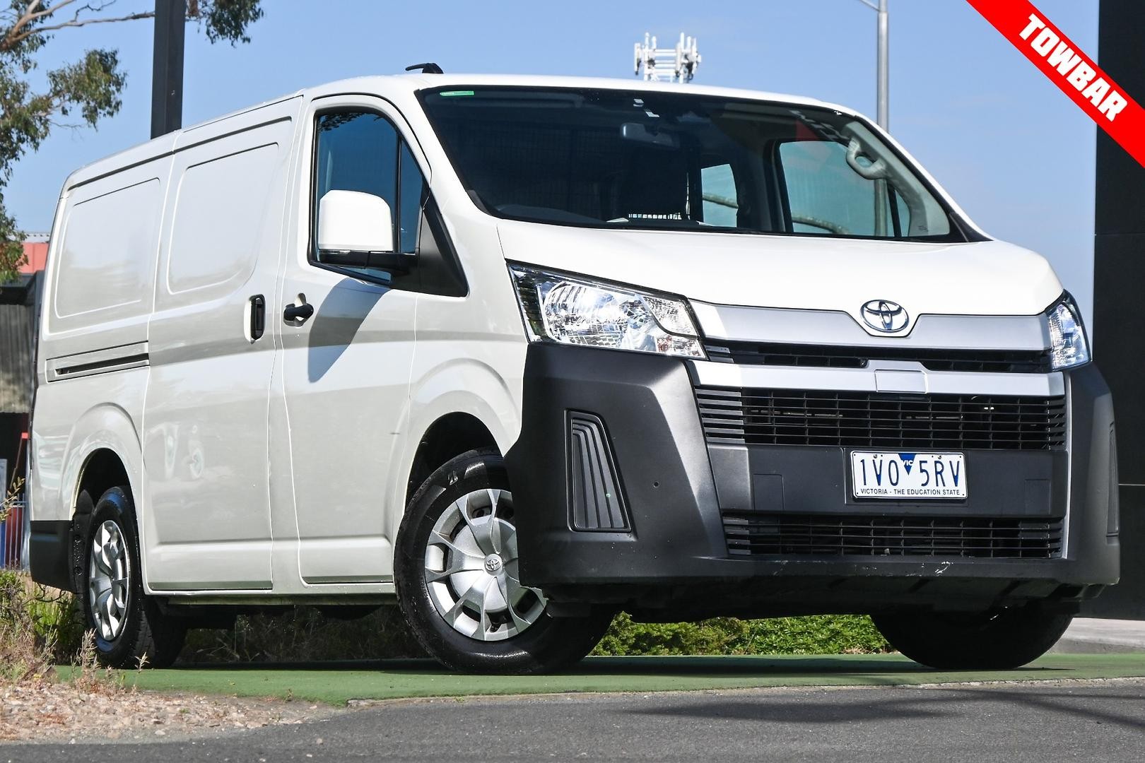 Toyota Hiace image 1