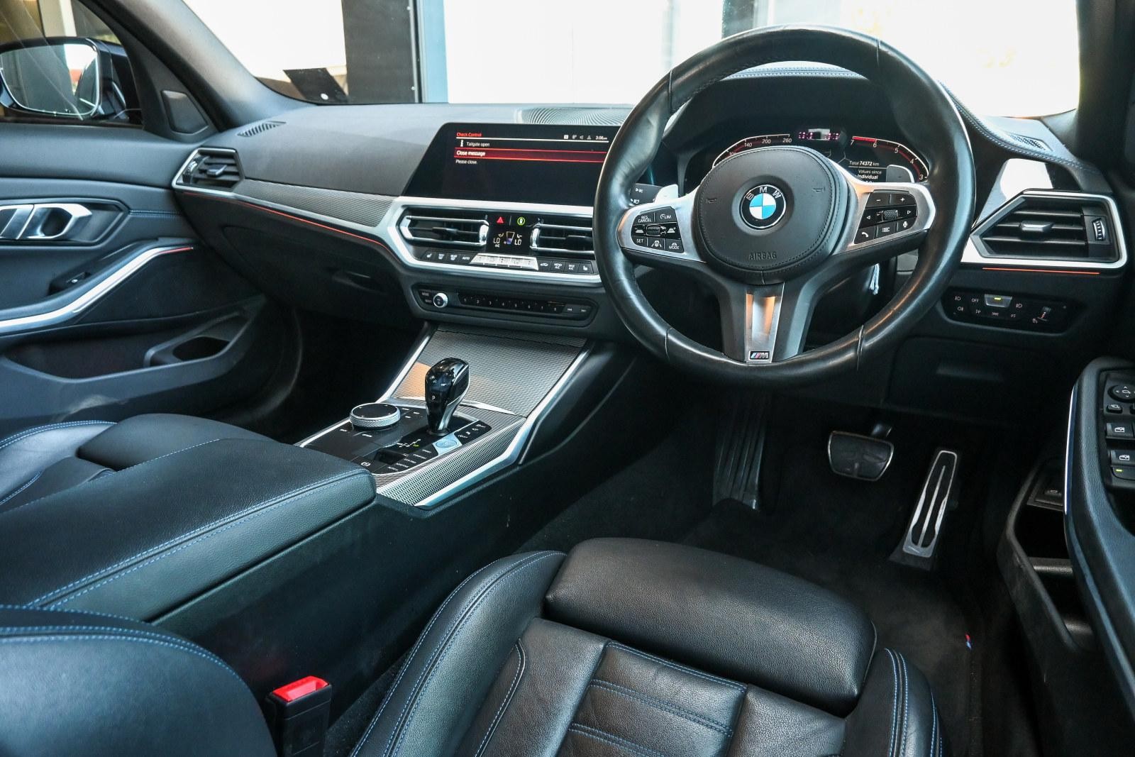 BMW 3 Series image 3