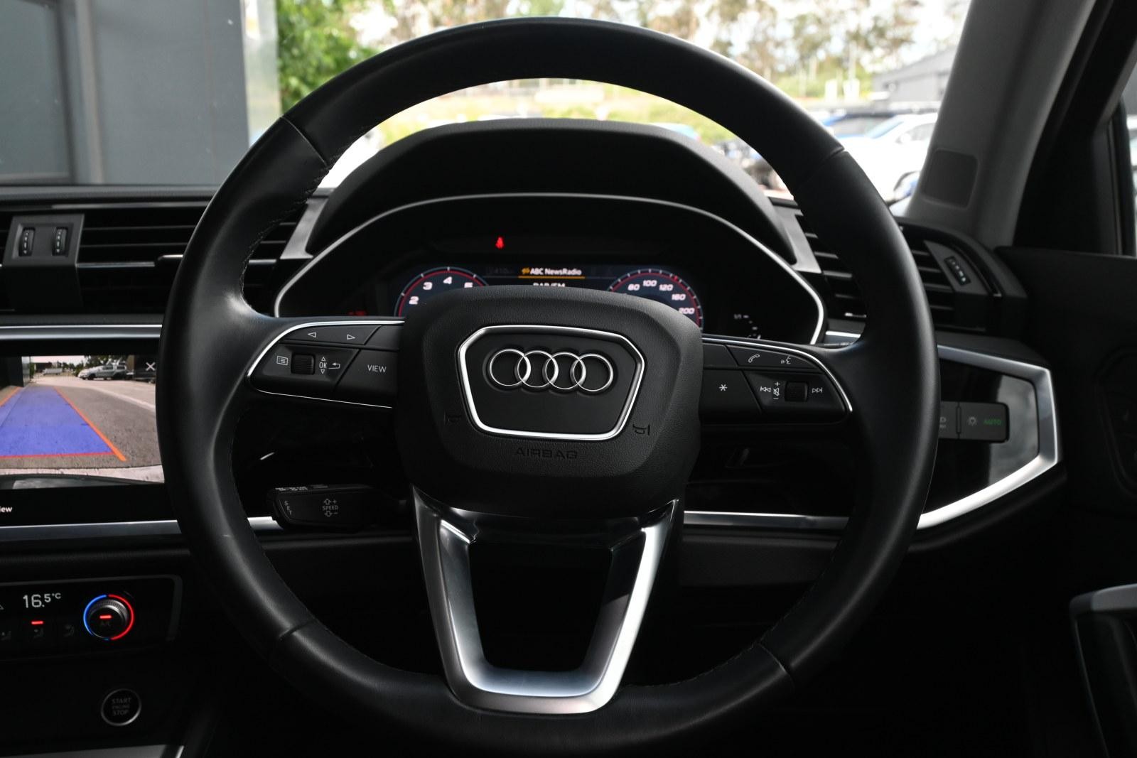 Audi Q3 image 4