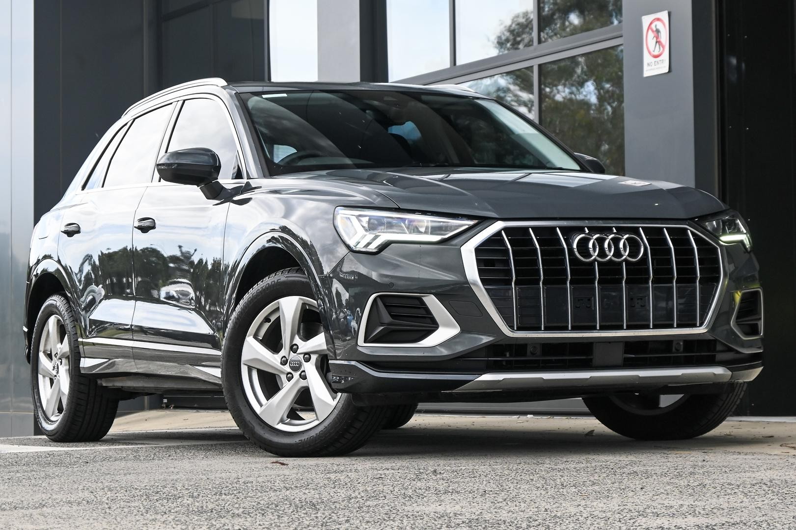 Audi Q3 image 1