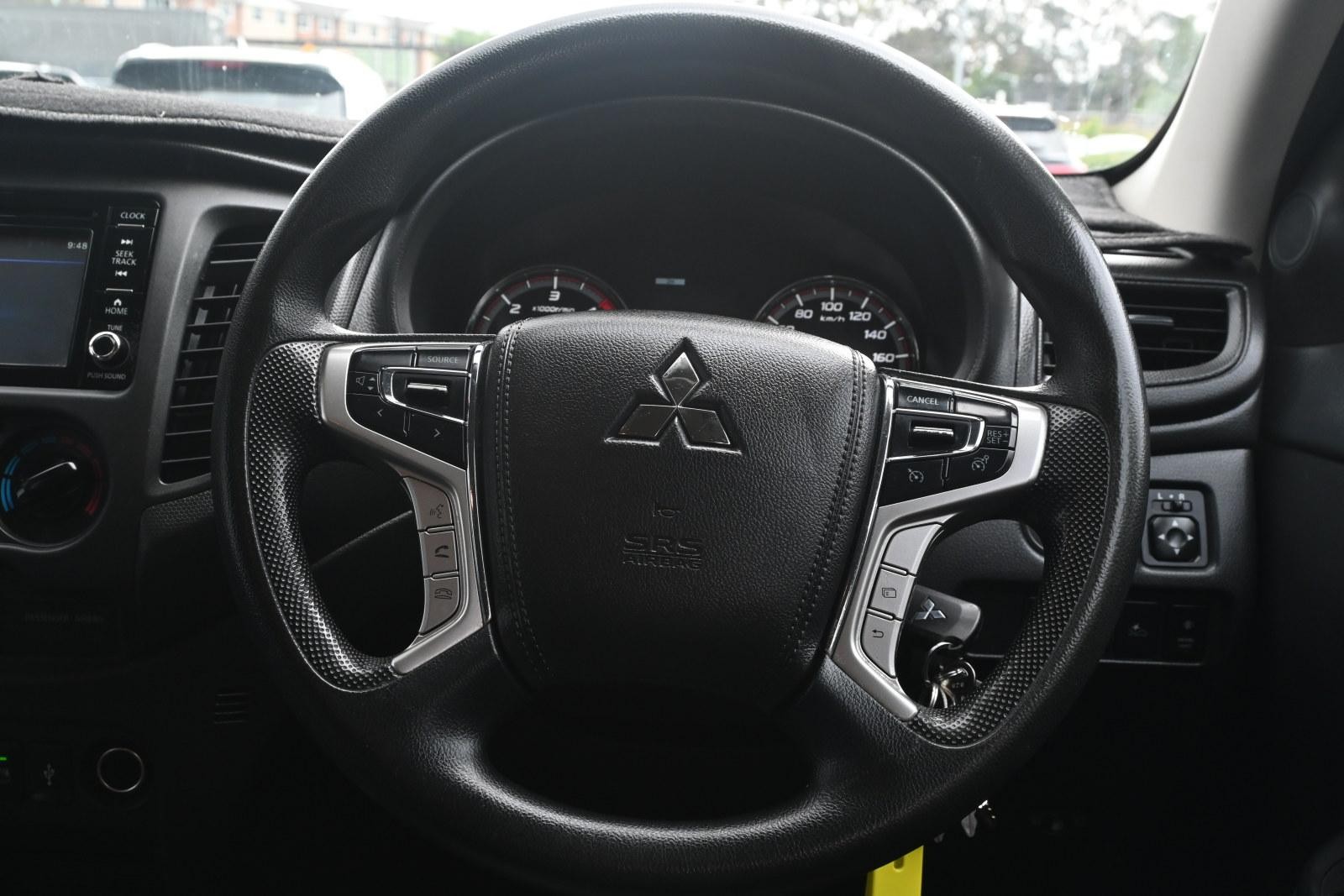 Mitsubishi Triton image 4