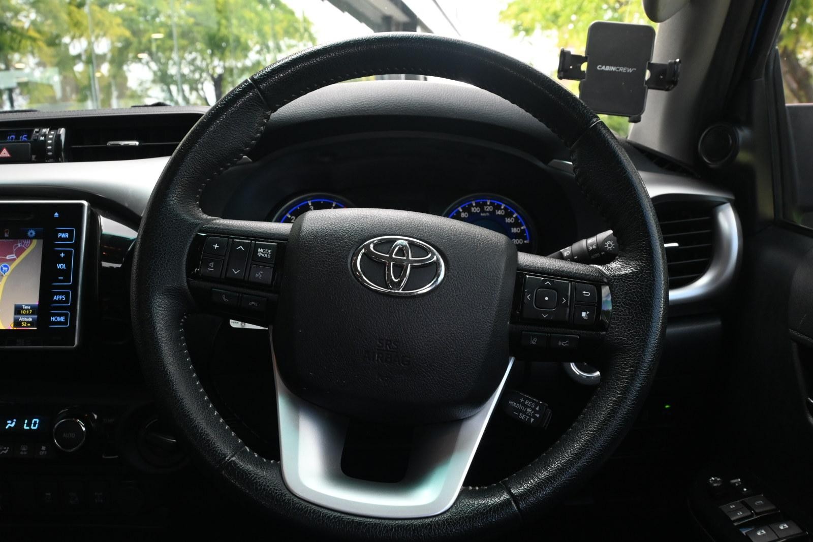 Toyota Hilux image 4