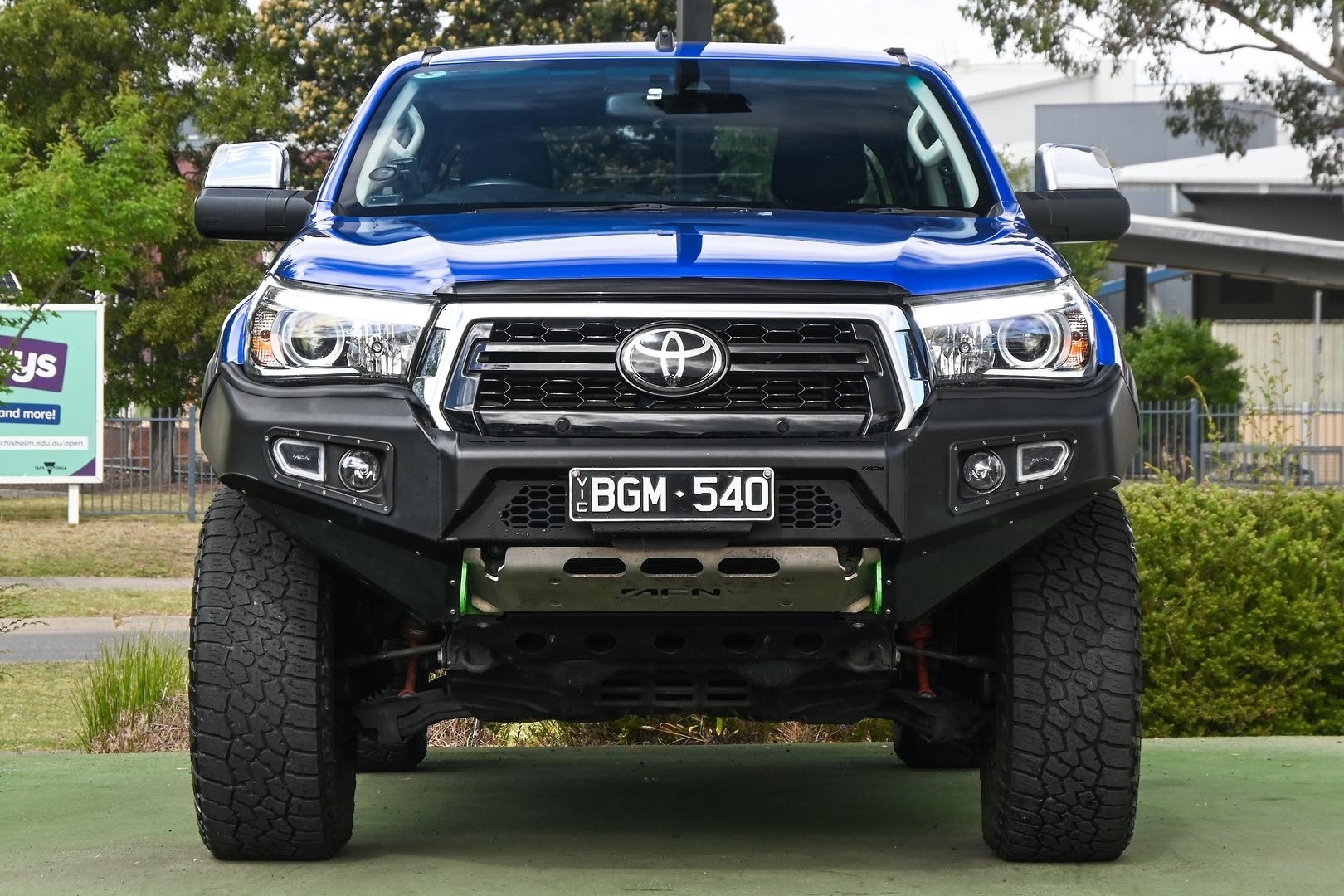 Toyota Hilux image 2