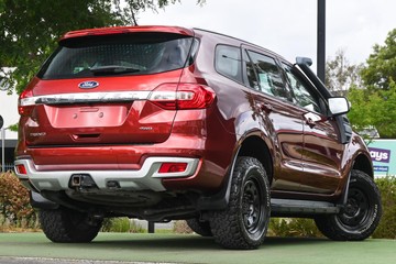 https://dvg-vehicle-assets.s3.amazonaws.com/U15739/5yuksi0hxj7k14i3mjxb1vy7.jpg