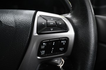 https://dvg-vehicle-assets.s3.amazonaws.com/U15739/74yec35zn3qqefjozmdskgh8n.jpg