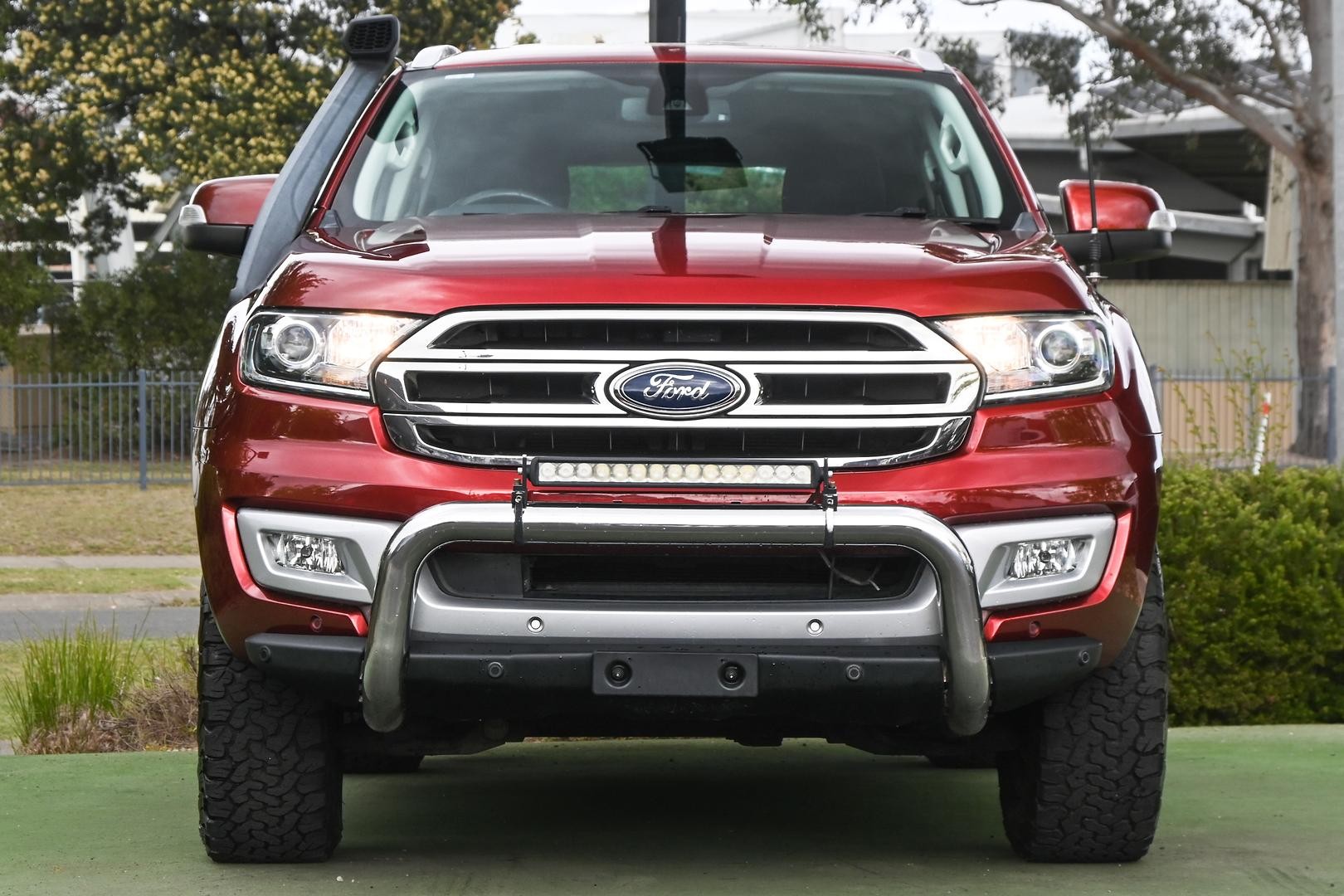 Ford Everest image 2