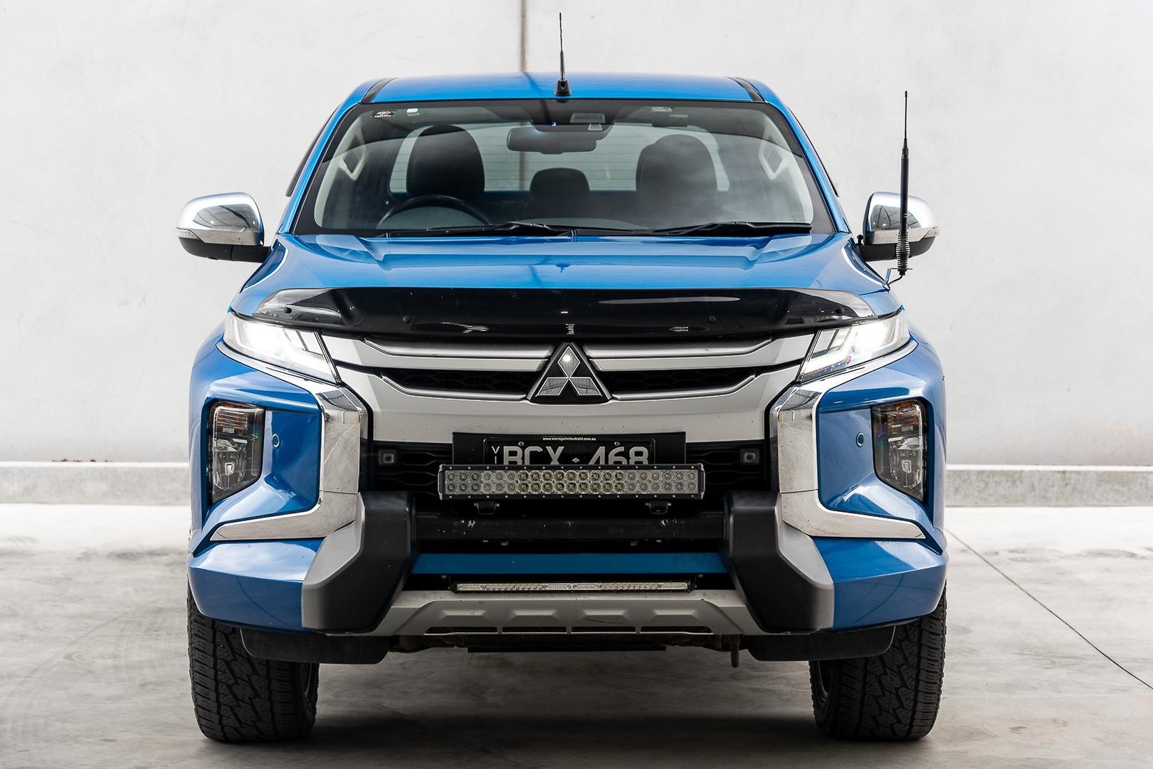 Mitsubishi Triton image 2