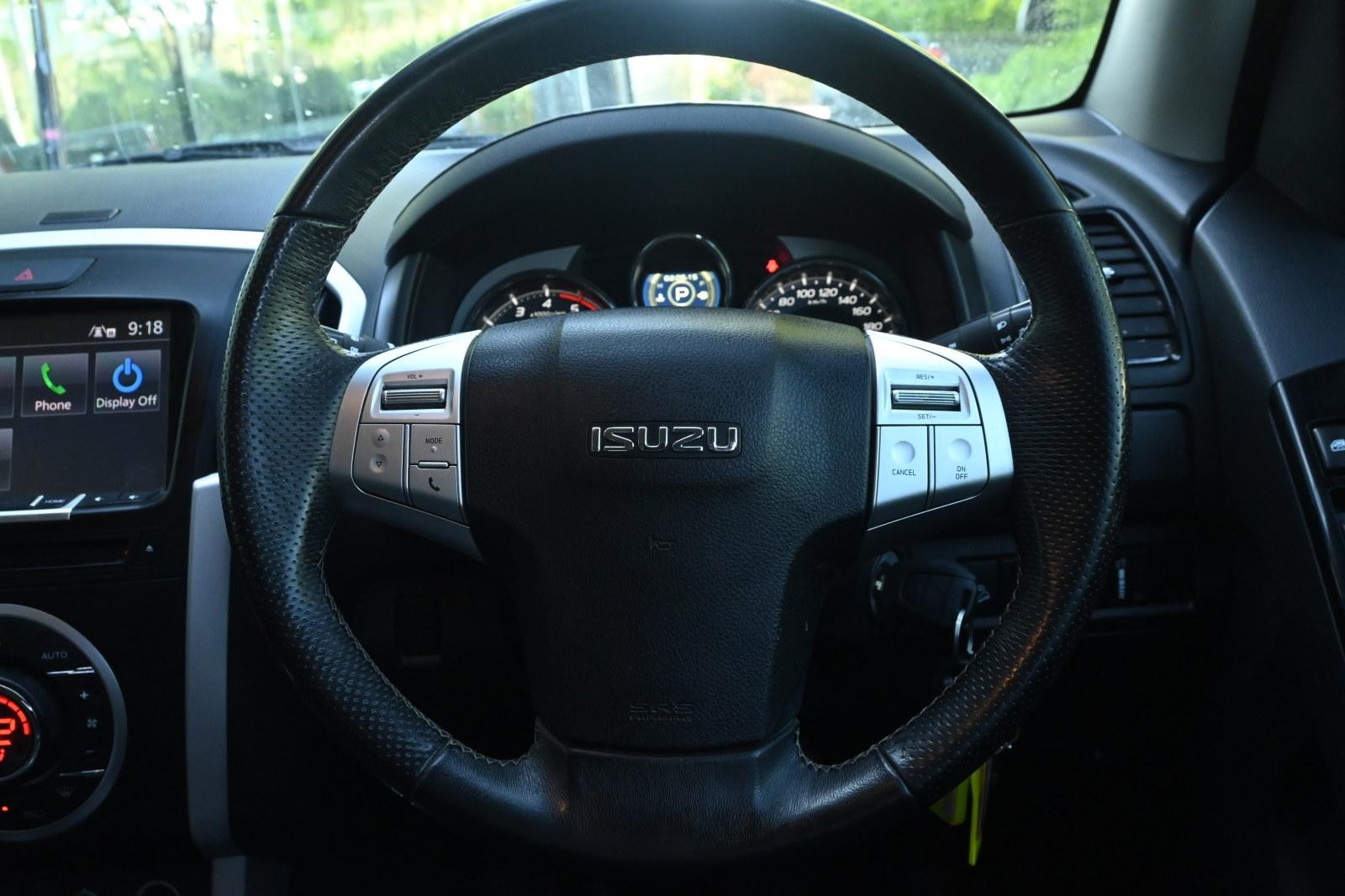 Isuzu Mu-x image 4