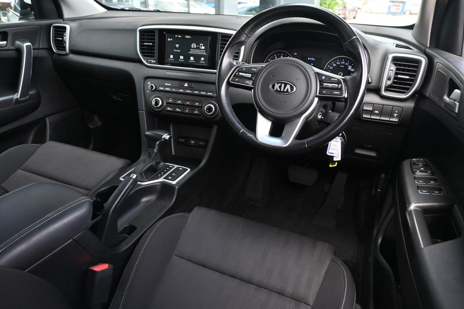 Kia Sportage image 3