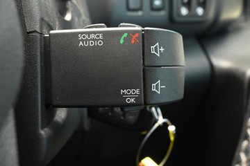 https://dvg-vehicle-assets.s3.amazonaws.com/U15799/5kmpig7ub0ljhoin7lmi0i0x5.jpg