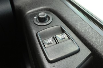 https://dvg-vehicle-assets.s3.amazonaws.com/U15799/8w1bnoyp05lbausclo9eckw53.jpg