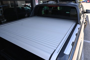 https://dvg-vehicle-assets.s3.amazonaws.com/U15818/2s50troa4p8078n63j3zcru4b.jpg