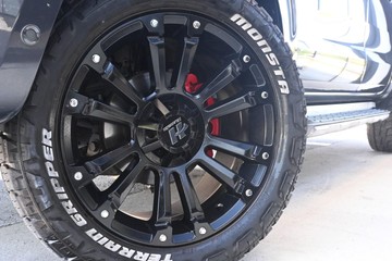 https://dvg-vehicle-assets.s3.amazonaws.com/U15818/c85yaj9ibg1bumx9vh5klyio9.jpg