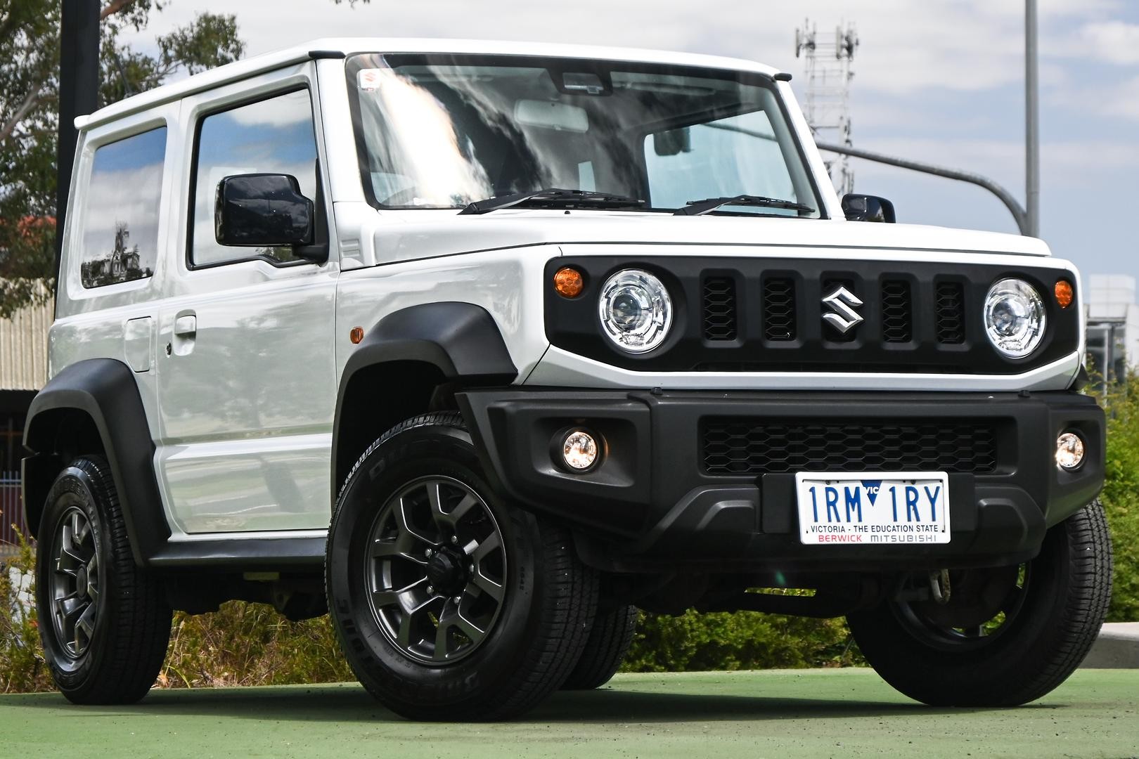 Suzuki Jimny image 1