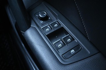 https://dvg-vehicle-assets.s3.amazonaws.com/U15830/4vmqne4zh9rgfkjcx3o7o7cv1.jpg