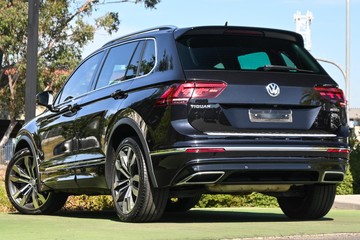 https://dvg-vehicle-assets.s3.amazonaws.com/U15830/cb1yvnl0rgewy96cshjq5m75e.jpg