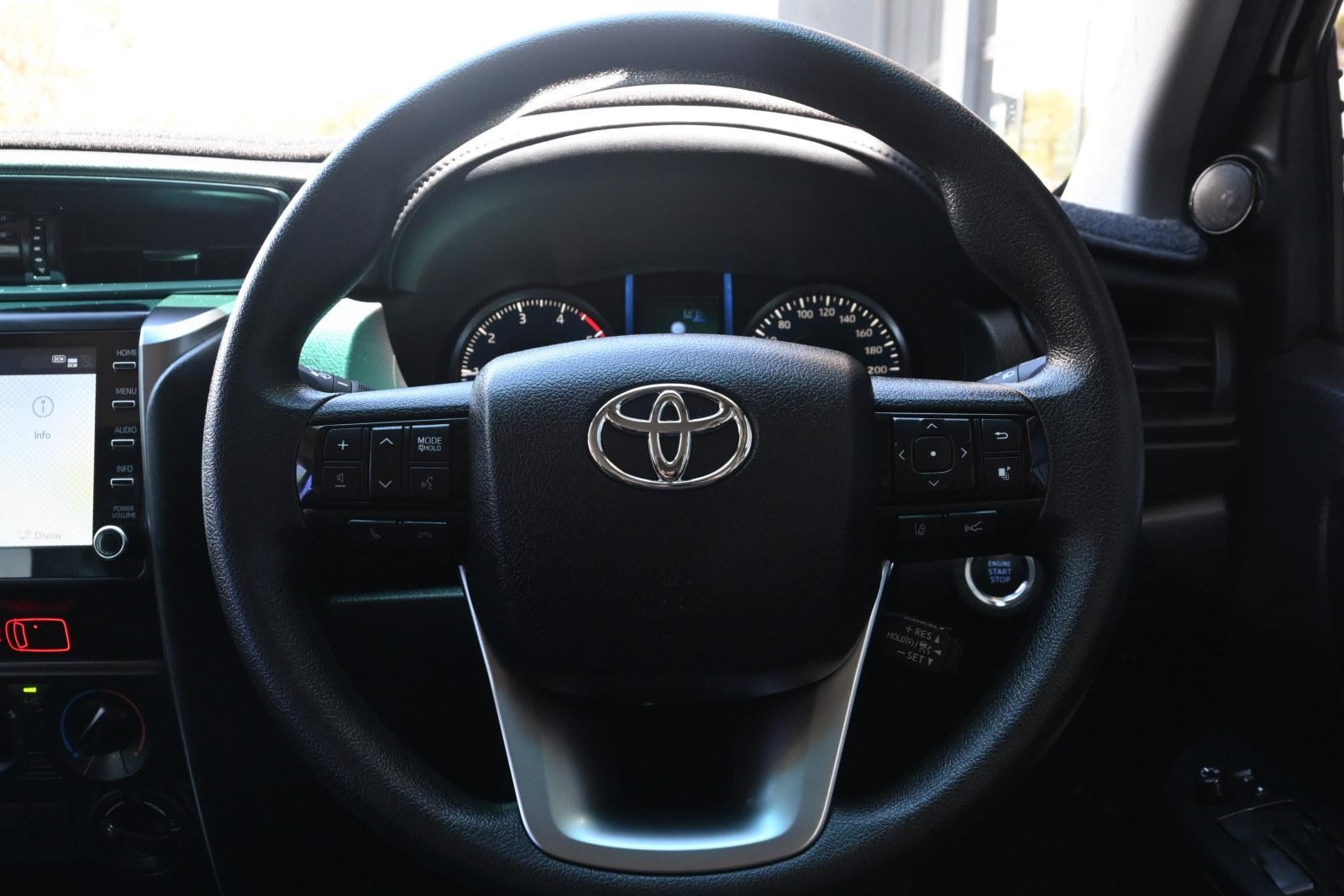 Toyota Fortuner image 4