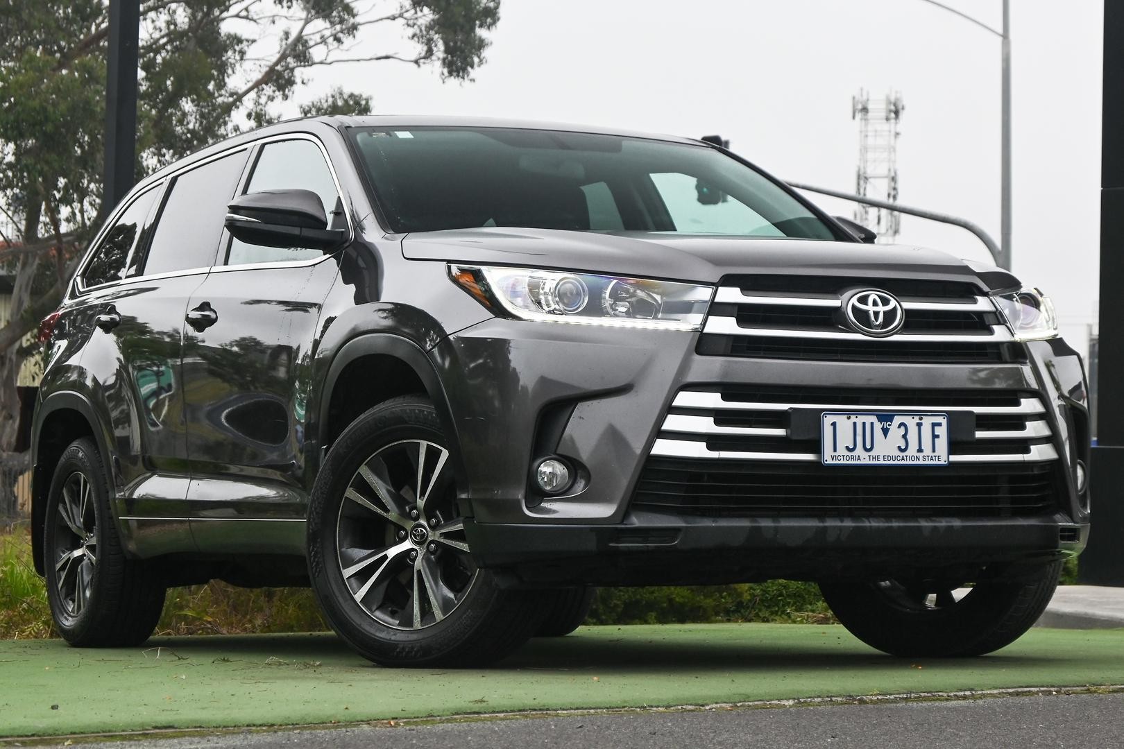 Toyota Kluger image 1