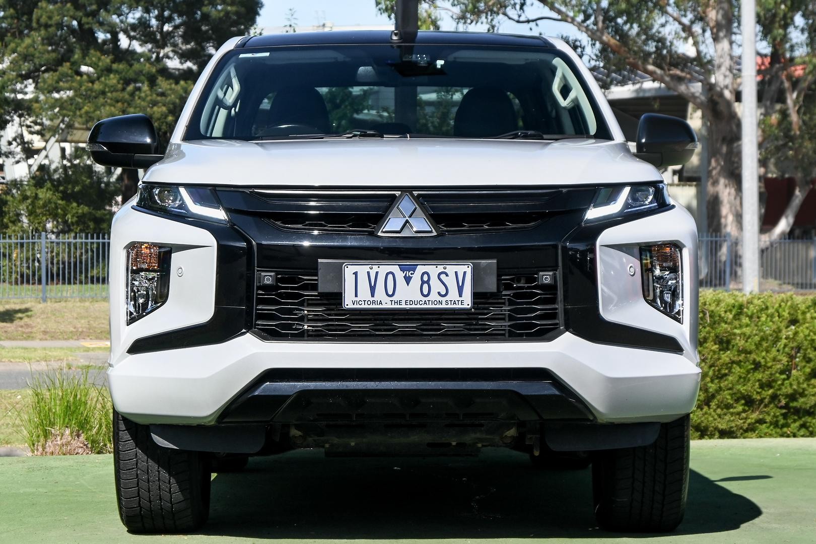 Mitsubishi Triton image 2