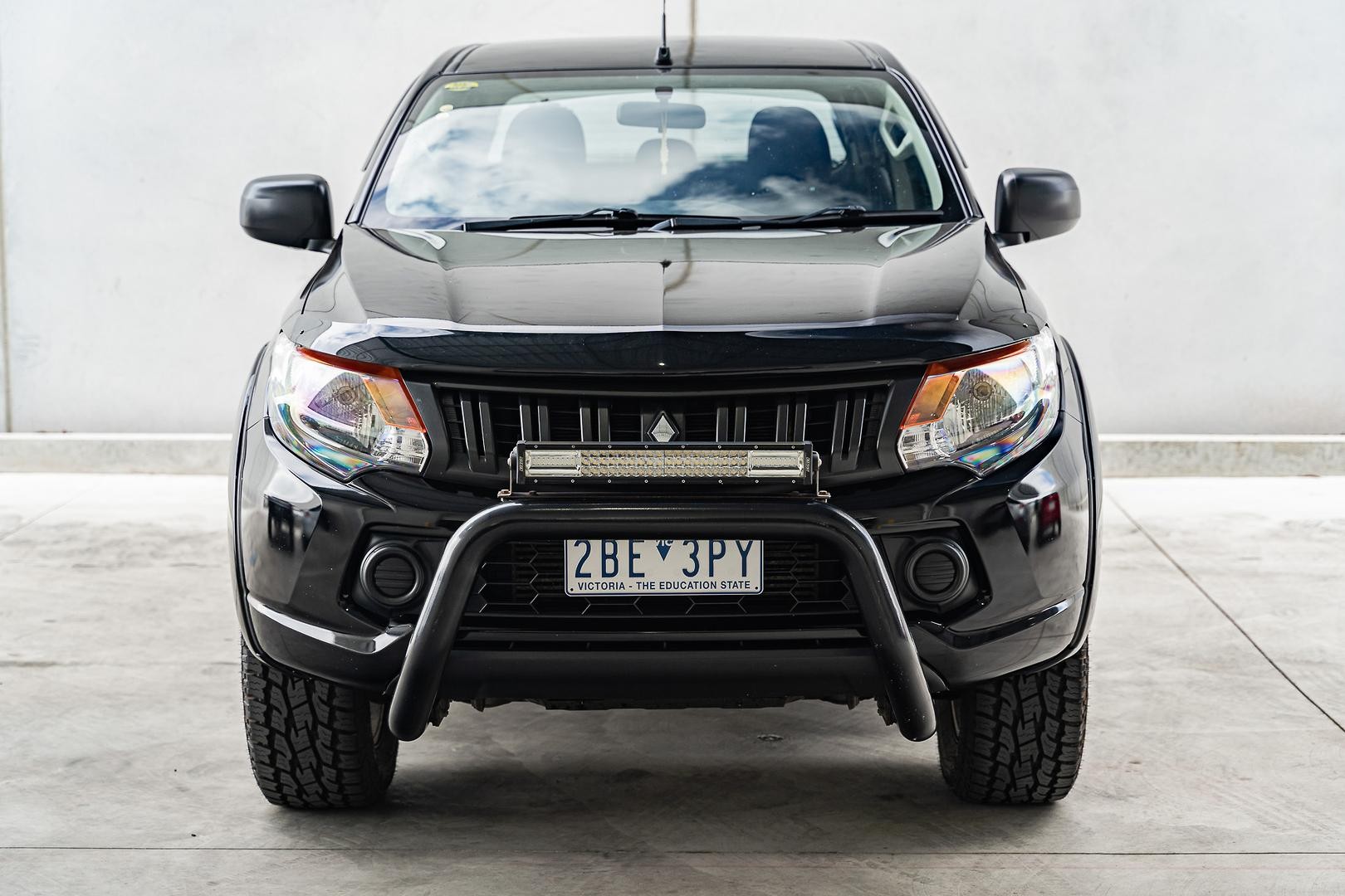 Mitsubishi Triton image 2